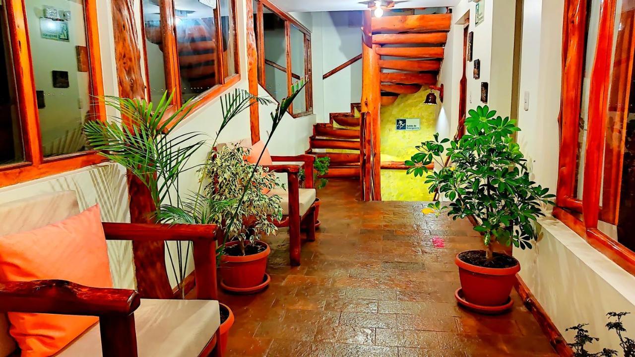Hotel Maderanegra By Huasicama Latacunga Extérieur photo