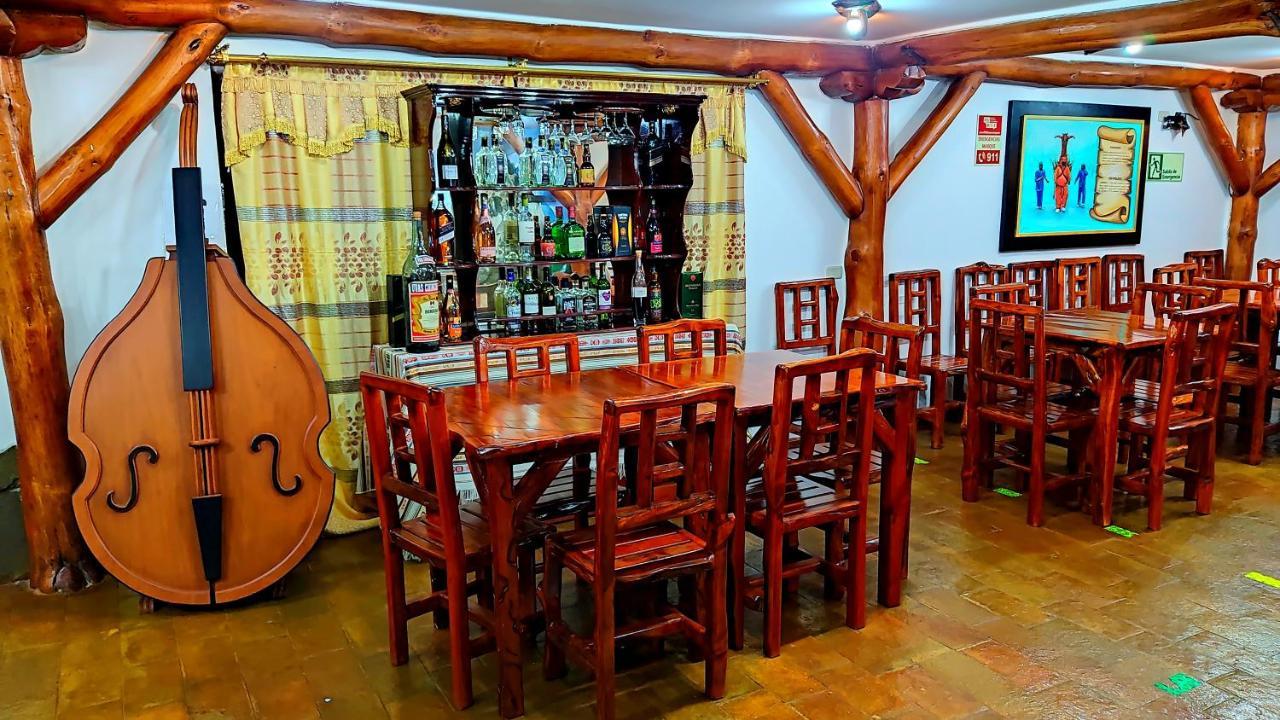 Hotel Maderanegra By Huasicama Latacunga Extérieur photo