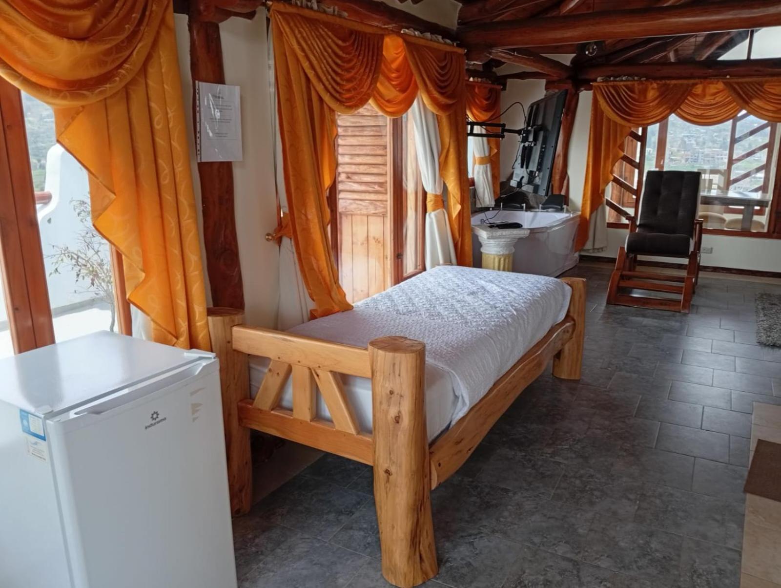 Hotel Maderanegra By Huasicama Latacunga Extérieur photo